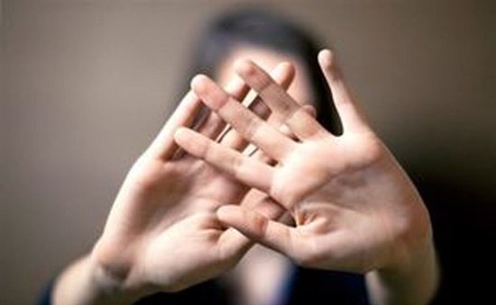  زن جوان را جلوی چشم شوهرش دزدیدند