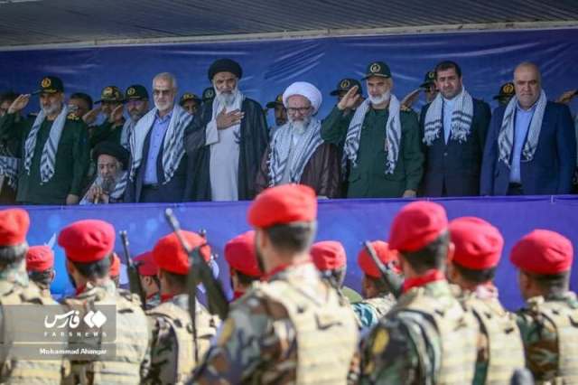 نمایش توانایی رزمی نیروهای مسلح در اهواز 