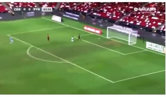 تصاویر یک فرصت‌سوزی عجیب در فوتبال!