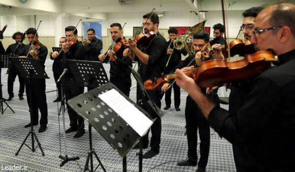 تصویری از نوازندگان سرود جمهوری اسلامی ایران در حسینیه امام خمینی(ره)