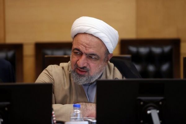 توجیه ناروای یک کارگزار برای کار ناروا!