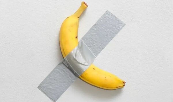 ویدیو/ فروش موز ۶ میلیون دلاری با نوار چسب!