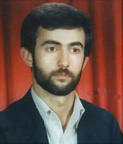 شاعر جوانی که آسمان دور را در شعر دید