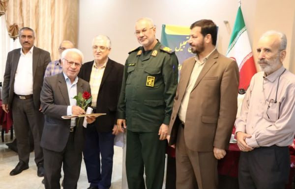 برگزاری آیین نکوداشت پیشکسوتان مطبوعات خوزستان/قلم‌هایی که هنوز می‌نویسند