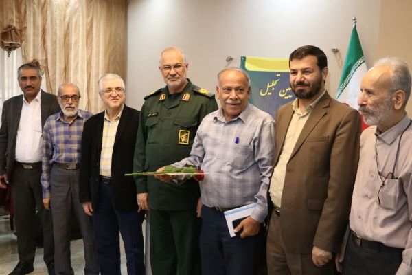 برگزاری آیین نکوداشت پیشکسوتان مطبوعات خوزستان/قلم‌هایی که هنوز می‌نویسند