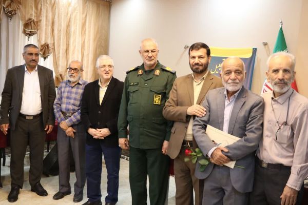 برگزاری آیین نکوداشت پیشکسوتان مطبوعات خوزستان/قلم‌هایی که هنوز می‌نویسند