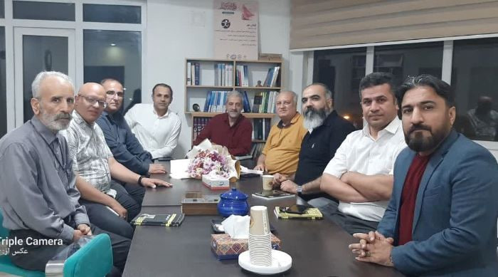 آهنین‌جان؛ شاعری که در دسته‌بندی ادبی بند نشد!