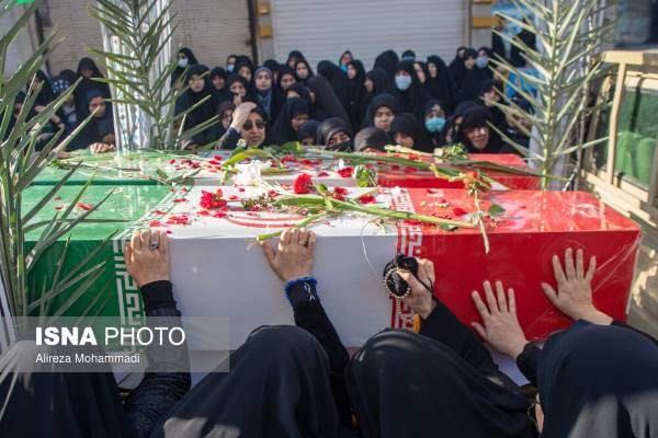 برگزاری آیین تشییع پیکرهای ۸ شهید گمنام در اهواز