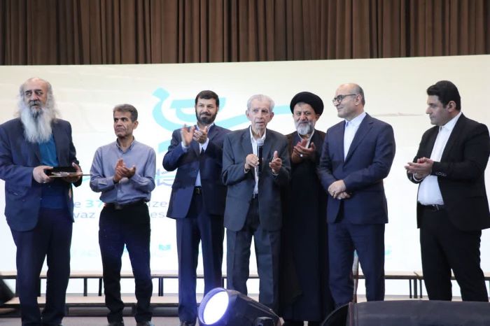 خوزستان، دوباره روی صحنه ایستاد خوزستان، دوباره روی صحنه ایستاد