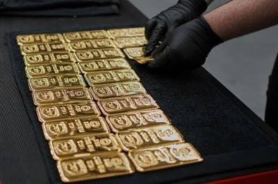 طلا و سکه چرا گران شد؟