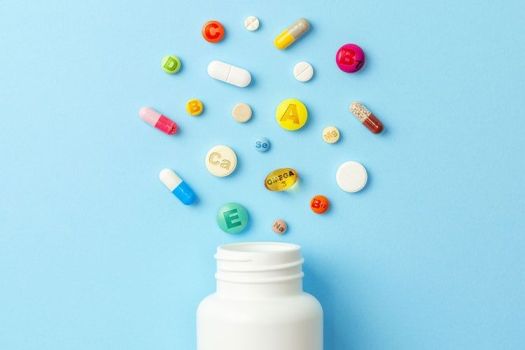 آیا مکمل و قرص‌های ویتامین منقضی می‌شوند؟
